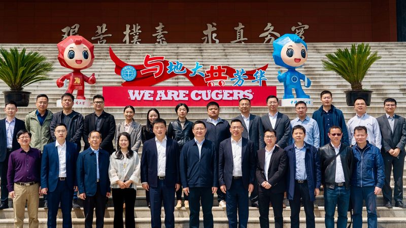光伏板价格主要由以下几部分构成：