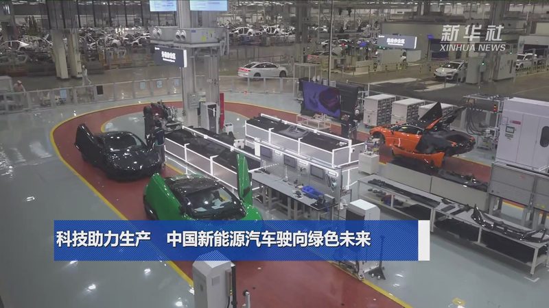 接下来，分析员工的培训需求。这包括：
